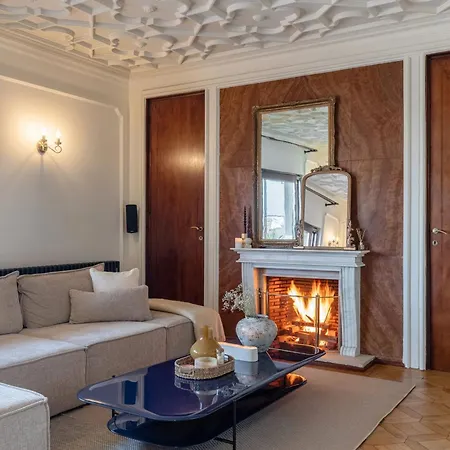 Lägenhet One-of-a-kind Downtown Penthouse, 270-degree Views, Two Terraces, Fireplaces, Grill