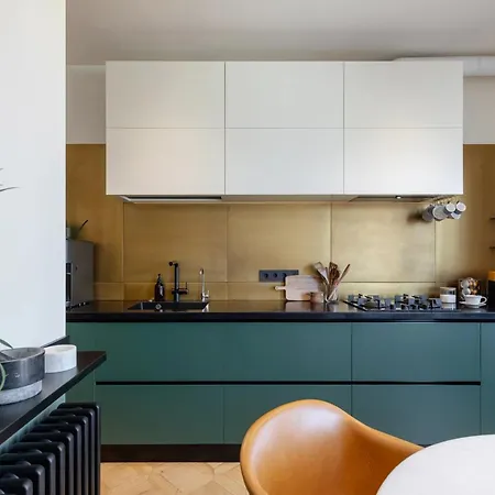 Lägenhet One-of-a-kind Downtown Penthouse, 270-degree Views, Two Terraces, Fireplaces, Grill Bukarest