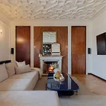 One-of-a-kind Downtown Penthouse, 270-degree Views, Two Terraces, Fireplaces, Grill * Bukurešť