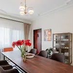 Lejlighed One-of-a-kind Downtown Penthouse, 270-degree Views, Two Terraces, Fireplaces, Grill Bukarest