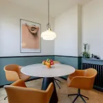 One-of-a-kind Downtown Penthouse, 270-degree Views, Two Terraces, Fireplaces, Grill Apartmán Bukurešť