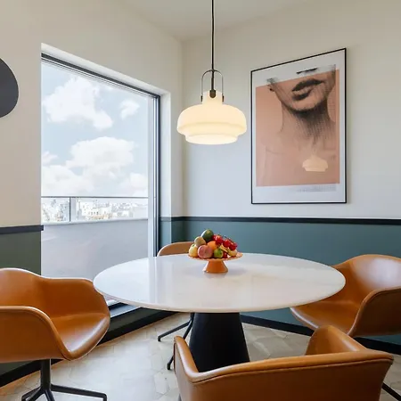 Διαμέρισμα One-of-a-kind Downtown Penthouse, 270-degree Views, Two Terraces, Fireplaces, Grill