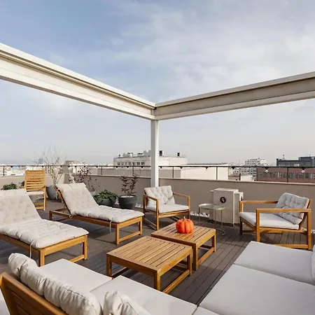 Apartmán One-of-a-kind Downtown Penthouse, 270-degree Views, Two Terraces, Fireplaces, Grill *