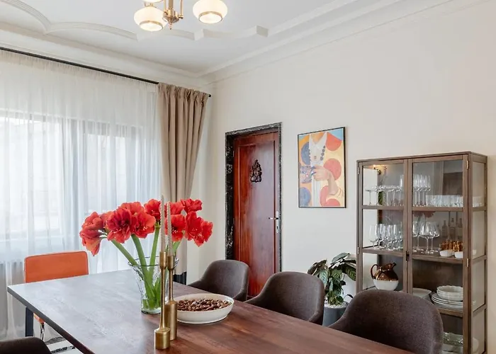 Apartament One-of-a-kind Downtown Penthouse, 270-degree Views, Two Terraces, Fireplaces, Grill Bucureşti