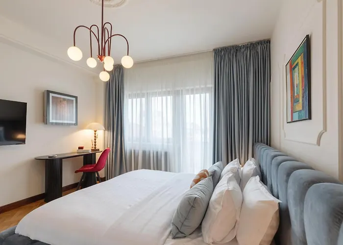 Apartmán One-of-a-kind Downtown Penthouse, 270-degree Views, Two Terraces, Fireplaces, Grill Bukurešť