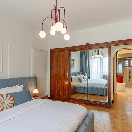 דירה One-of-a-kind Downtown Penthouse, 270-degree Views, Two Terraces, Fireplaces, Grill *