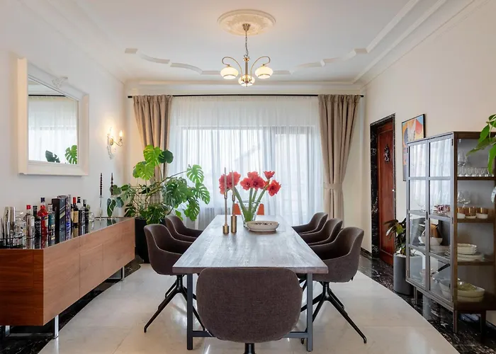 דירה One-of-a-kind Downtown Penthouse, 270-degree Views, Two Terraces, Fireplaces, Grill