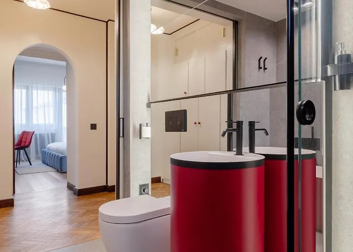 One-of-a-kind Downtown Penthouse, 270-degree Views, Two Terraces, Fireplaces, Grill דירה